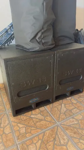 Par subgrave ativo soundbox