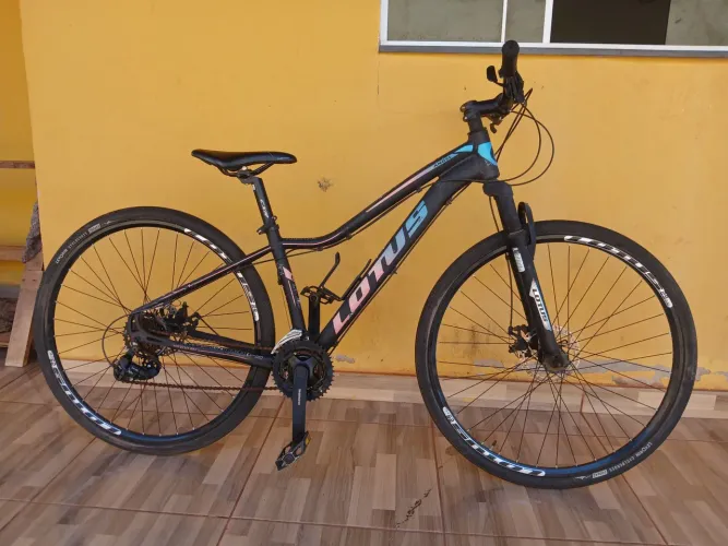 Bicicleta feminina Lotus Angel aro 26, impecável, 21 marchas
