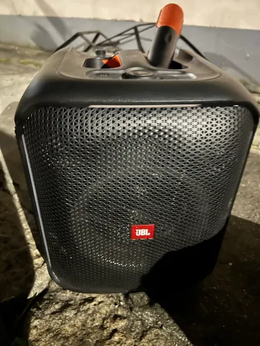Jbl party box karaokê 1 microfone