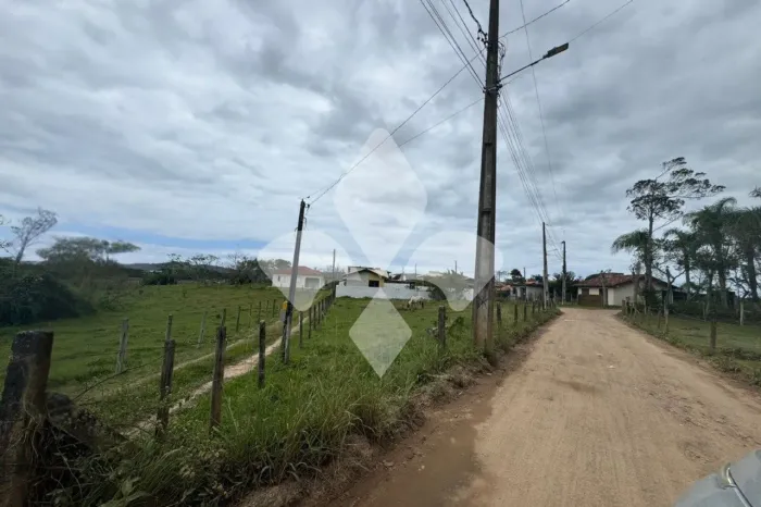 Terreno com 310,84m² Localizado no Bairro Ambrósio em Garopaba SC