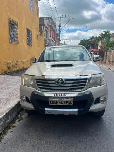 Toyota Hilux CD SRV D4-d 4X4 3.0 TDI Diesel AUT 2013