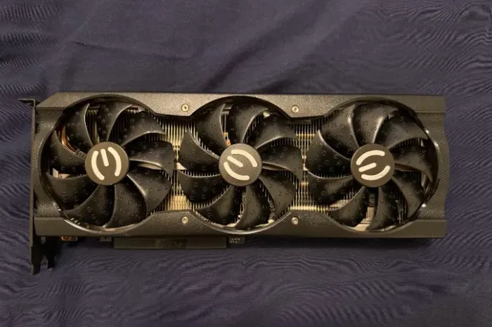 Placa de Vídeo EVGA GeForce RTX 3060 Ti FTW3 Ultra Gaming 8GB