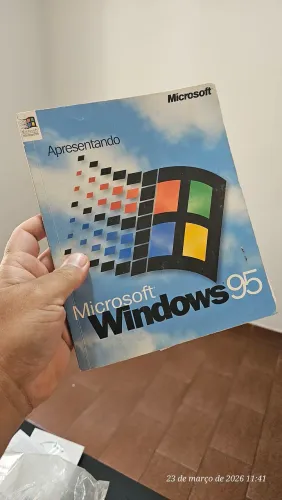 Manual do Windows 95 com nota fiscal da epoca