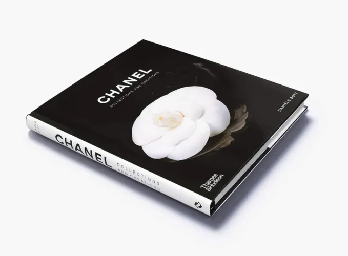 Livro Chanel Collections And Creations - Capa Dura