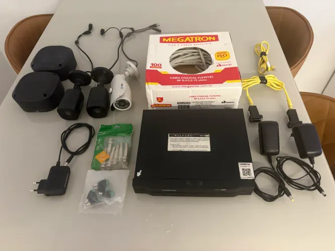 Kit CFTV Intelbras Completo - DVR 8 Canais + HD 1TB + 3 Câmeras + Cabos e Acessórios