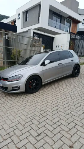 Volkswagen Golf Highline 1.4 TSI 140cv Aut. 2015