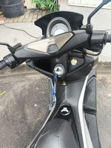 Yamaha nmax 160 cc