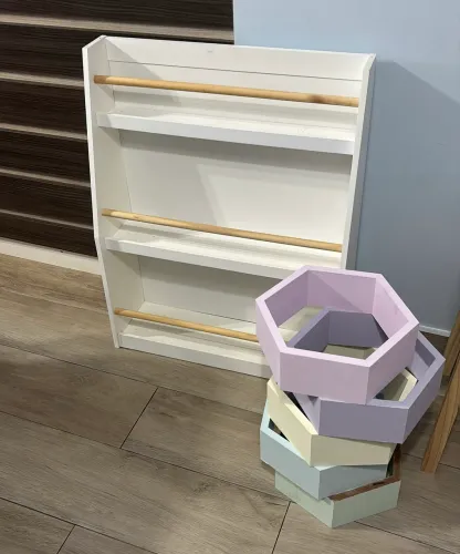 Nichos e prateleira de livros