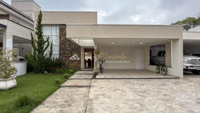 Casa Térrea no Condomínio Conde Versailles | 3 Quartos, 1 Suíte, Piscina e Área Gourmet