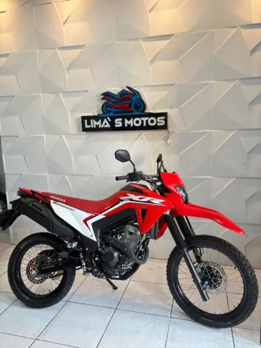 VENDO OU TROCO HONDA TORNADO 300 2025/26 ( LIMAS MOTOS)