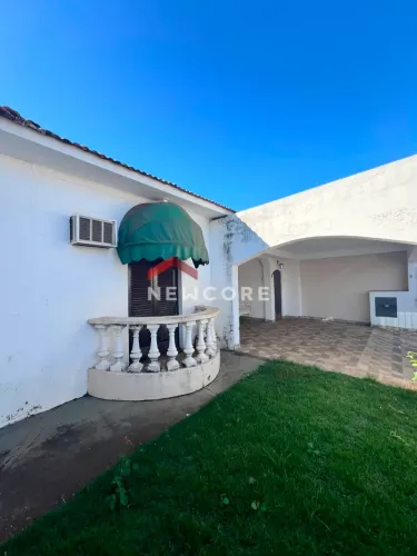 Casa em Rua Almirante Tamandaré - Vila Xavier (Vila Xavier) - Araraquara/SP