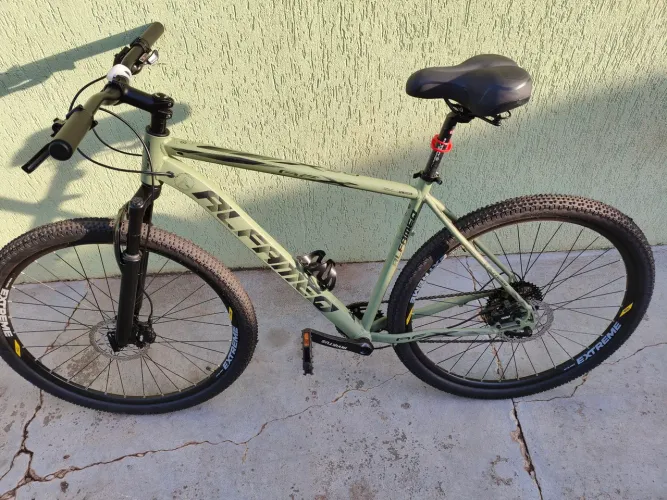Bicicleta aro 29 tamanho 21 freio hidráulico 