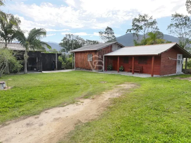 Sítio à Venda no Bom Retiro  Paulo Lopes/SC | 11.040 m² | Aceita Permuta