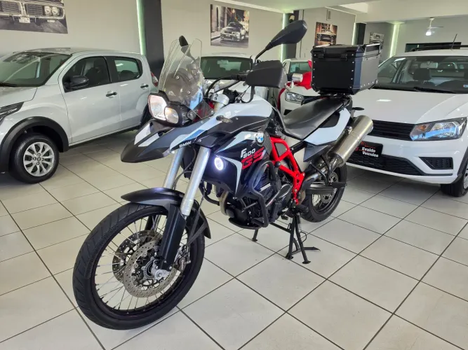 Bmw GS 800 pego carro de maior ou menor valor