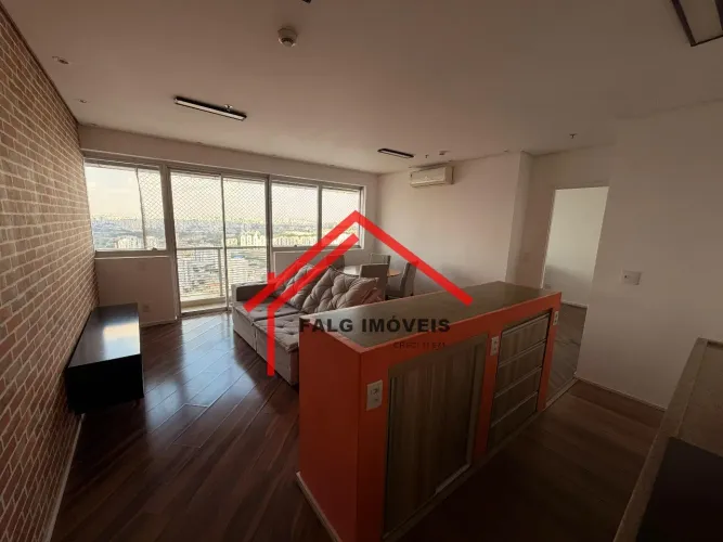 Lindo apartamento com sala estendida, piso laminado, cama box, cozinha com moveis, ar cond