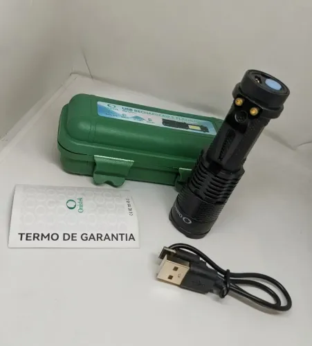 Lanterna led com estojo 
