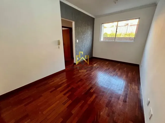 Amplo apartamento no Bairro Rio Branco, com ótima localização