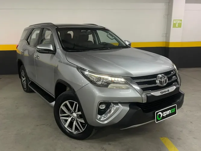 Toyota Hilux CD SRX 4X4 2.8 TDI 16V Diesel Aut. 2019