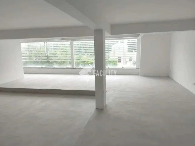 Prédio comercial para locação na Faria Lima