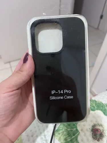 Capinha do IPhone 14 é IPhone 15