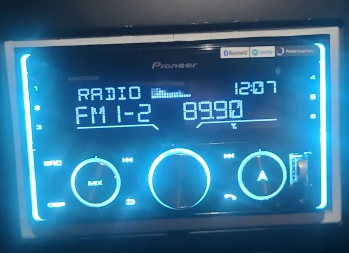 Som automotivo ( marca pioneer)