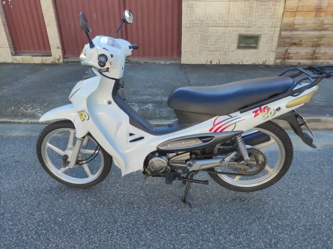 Dafra cinquentinha 50cc
