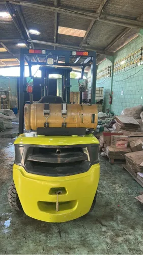 Empilhadeira nova