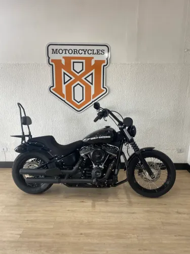 Street Bob M8 (107)