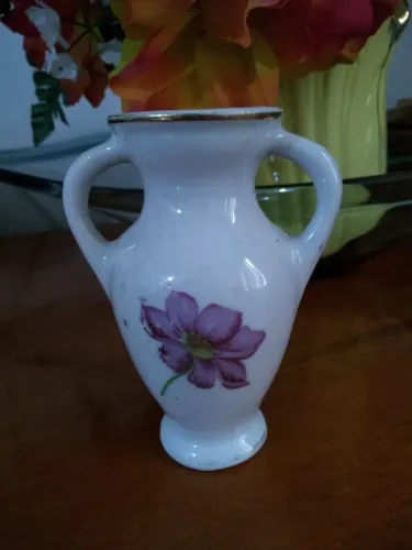 Pequena Ânfora em Porcelana anos 60