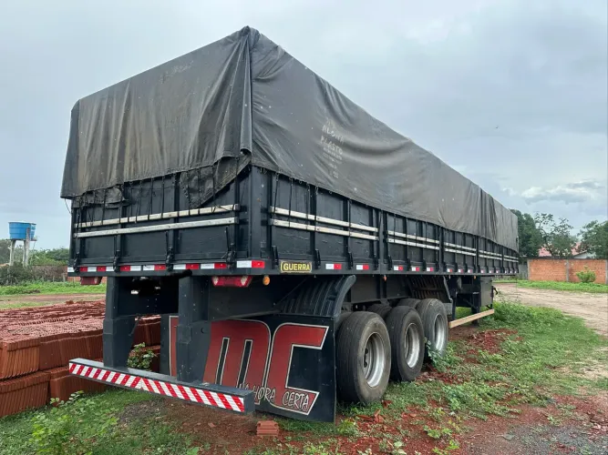 Carreta Graneleiro Guerra 13,50mt