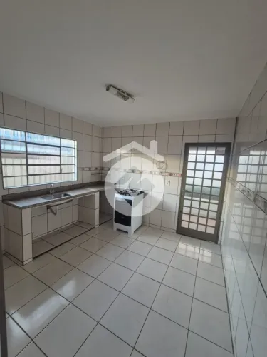Casa para Locação com 2 Quartos - 70m² - Daniel Fonseca - Uberlândia/MG