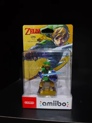 Amiibo link skyward sword