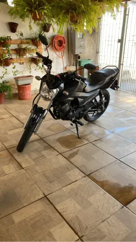Moto Yamaha factor 150 Ed flex baixo km econômica bateria nova
