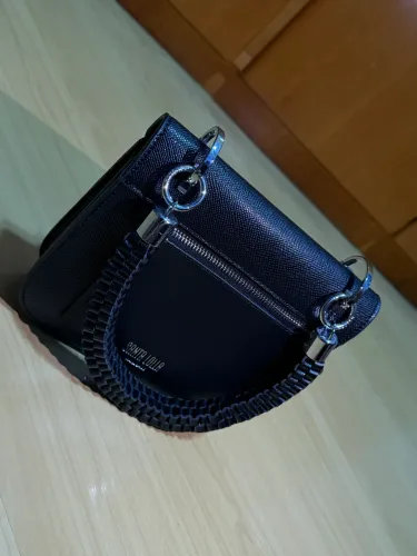 Bolsa handbag Santa Lolla preta com alça trançada