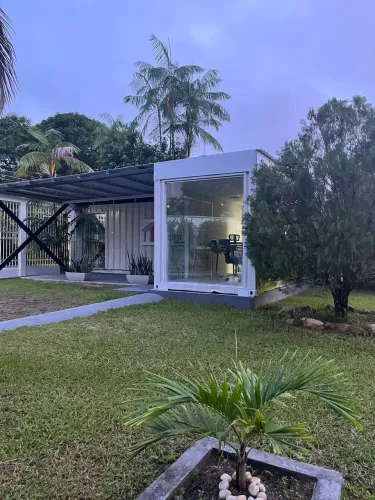 Sala comercial container, climatizada (incluso energia, IPTU, água) - no Morada do Sol.