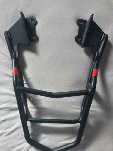 bagageiro baú Givi FZ25 Fazer 250 ano 2018 a 2024