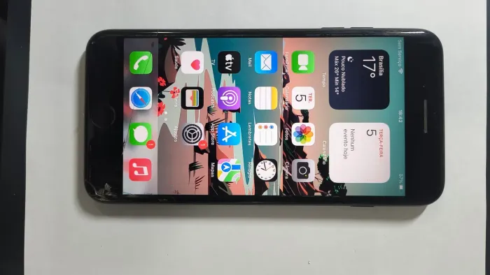 Celular iPhone 7 Plus 