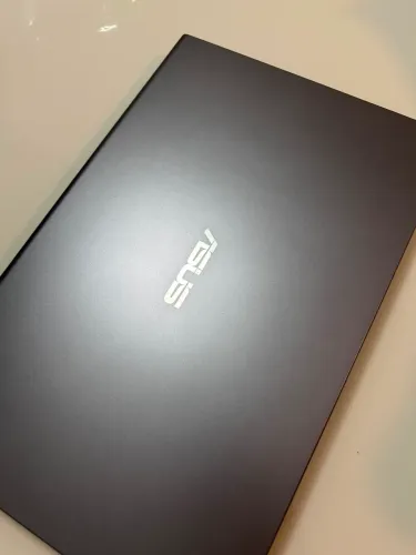 Notebook ASUS Core i3 - 4GB RAM + 120GB de armazenamento