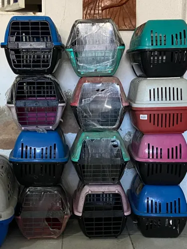 Vendo 12 caixas de transporte número 1