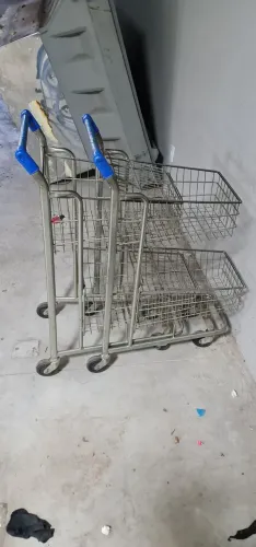 Carrinho de supermecado pequeno 