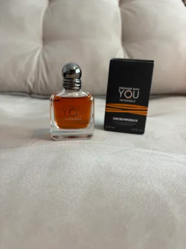 Perfume empório Armani stronger with you intensely