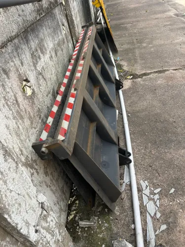 Plataforma retrátil hidráulica 