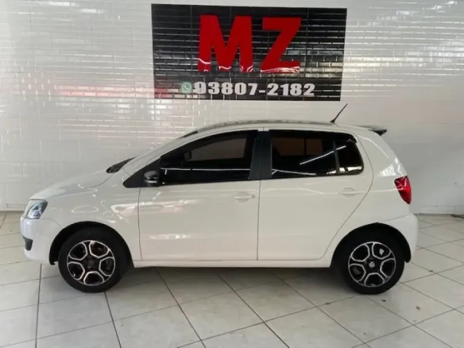 Volkswagen Fox Selecao 1.6 Total Flex 8V 5P 2014