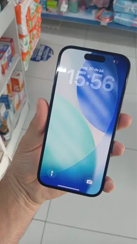 iPhone 15 bem conservado