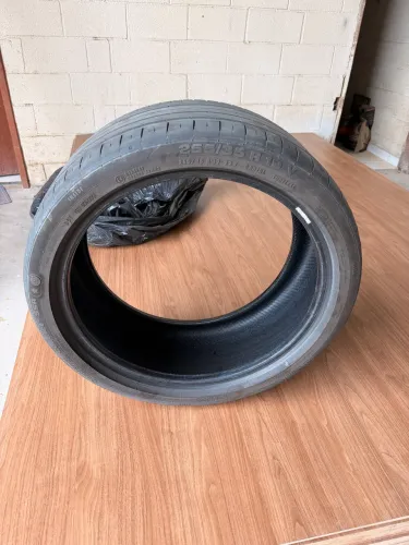 Pneu 255/35 R19 Runflat