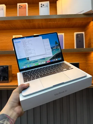 MACBOOK M4 16/256GB 13? (SEMINOVO) SKY BLUE