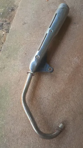 Vendo esse escape da cg fan anos 2005 valor 60 reais