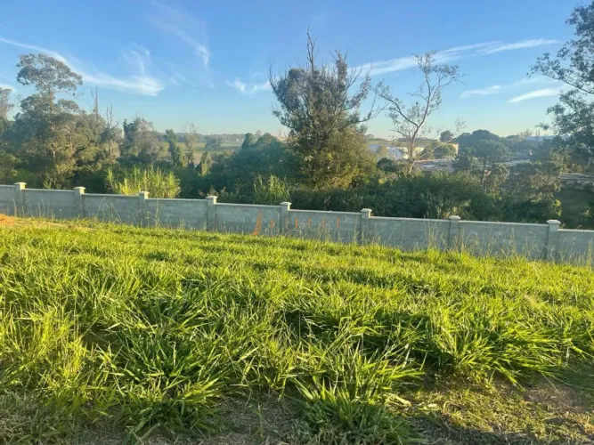 Terreno à venda em Votorantim, Condomínio Terras Alpha, com 300 m²