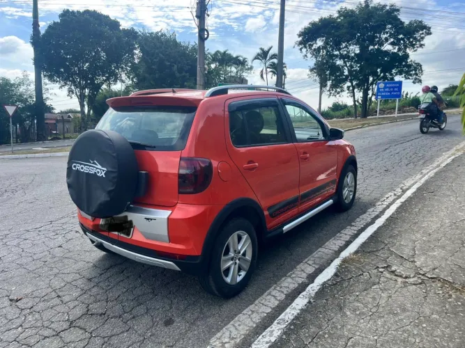 Volkswagen Crossfox 1.6 MI Total Flex 8V 5P 2011