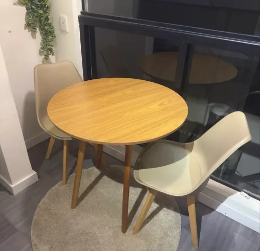 Mesa 80cm + 2 cadeiras